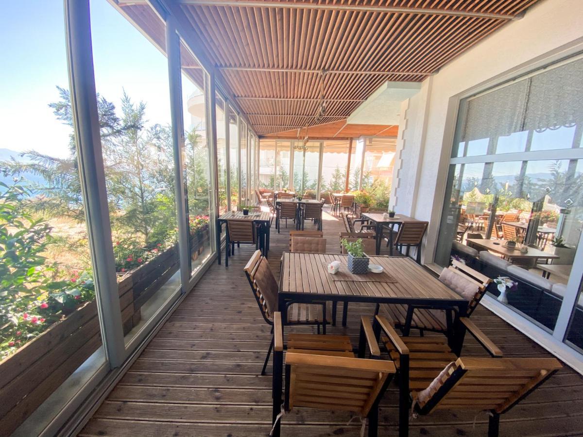Hotel Abedini Sarandë Exterior foto